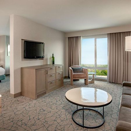 Doubletree By Hilton Hotel And Conference Center Chicago North Shore Skokie Ngoại thất bức ảnh