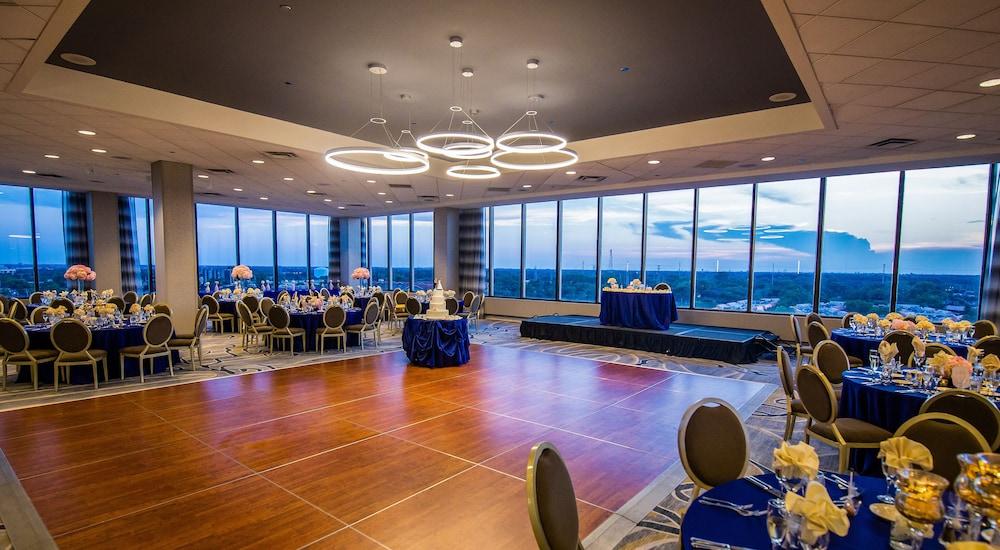 Doubletree By Hilton Hotel And Conference Center Chicago North Shore Skokie Ngoại thất bức ảnh