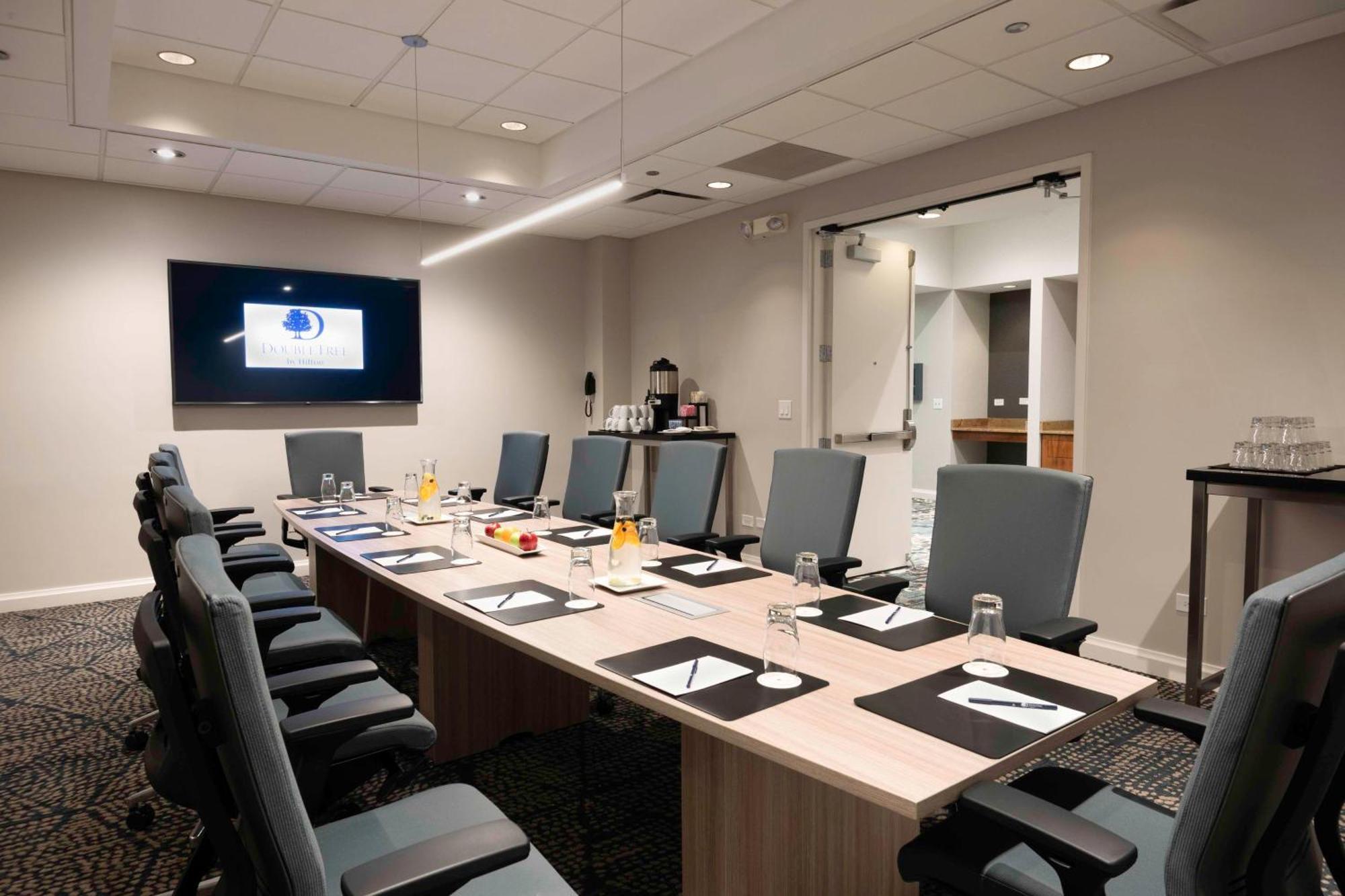 Doubletree By Hilton Hotel And Conference Center Chicago North Shore Skokie Ngoại thất bức ảnh