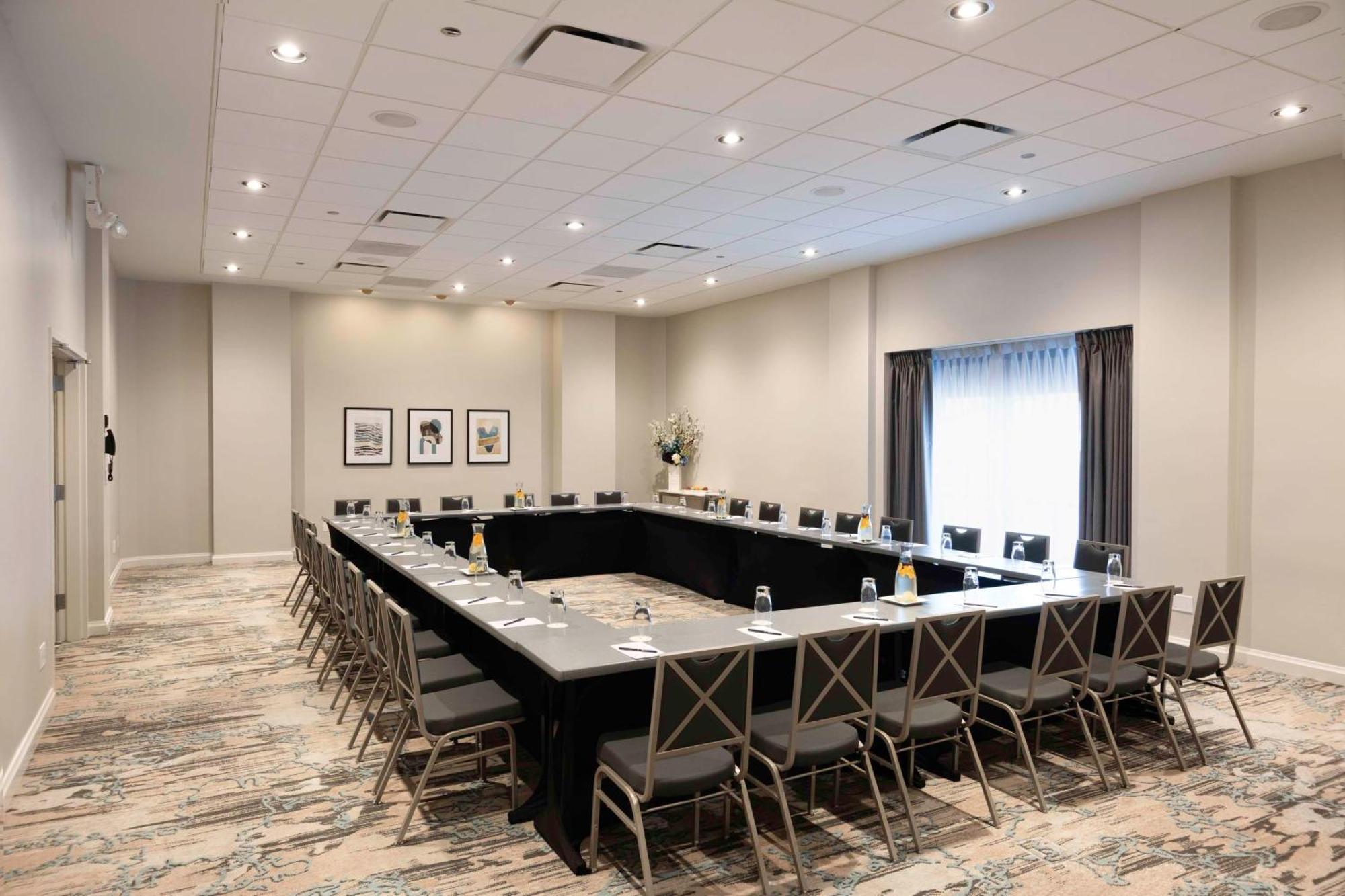 Doubletree By Hilton Hotel And Conference Center Chicago North Shore Skokie Ngoại thất bức ảnh