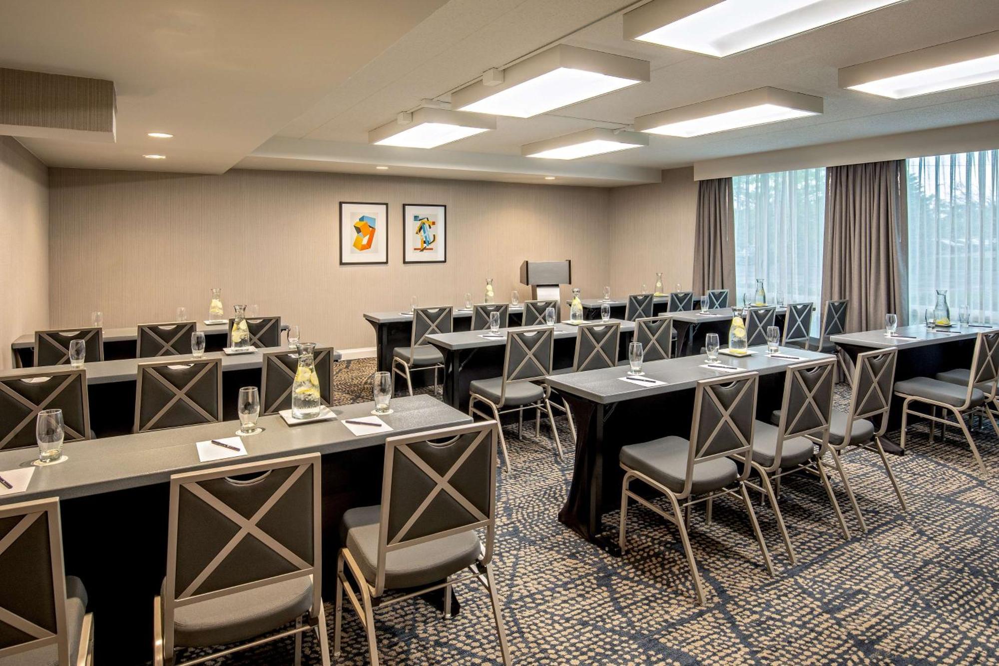 Doubletree By Hilton Hotel And Conference Center Chicago North Shore Skokie Ngoại thất bức ảnh
