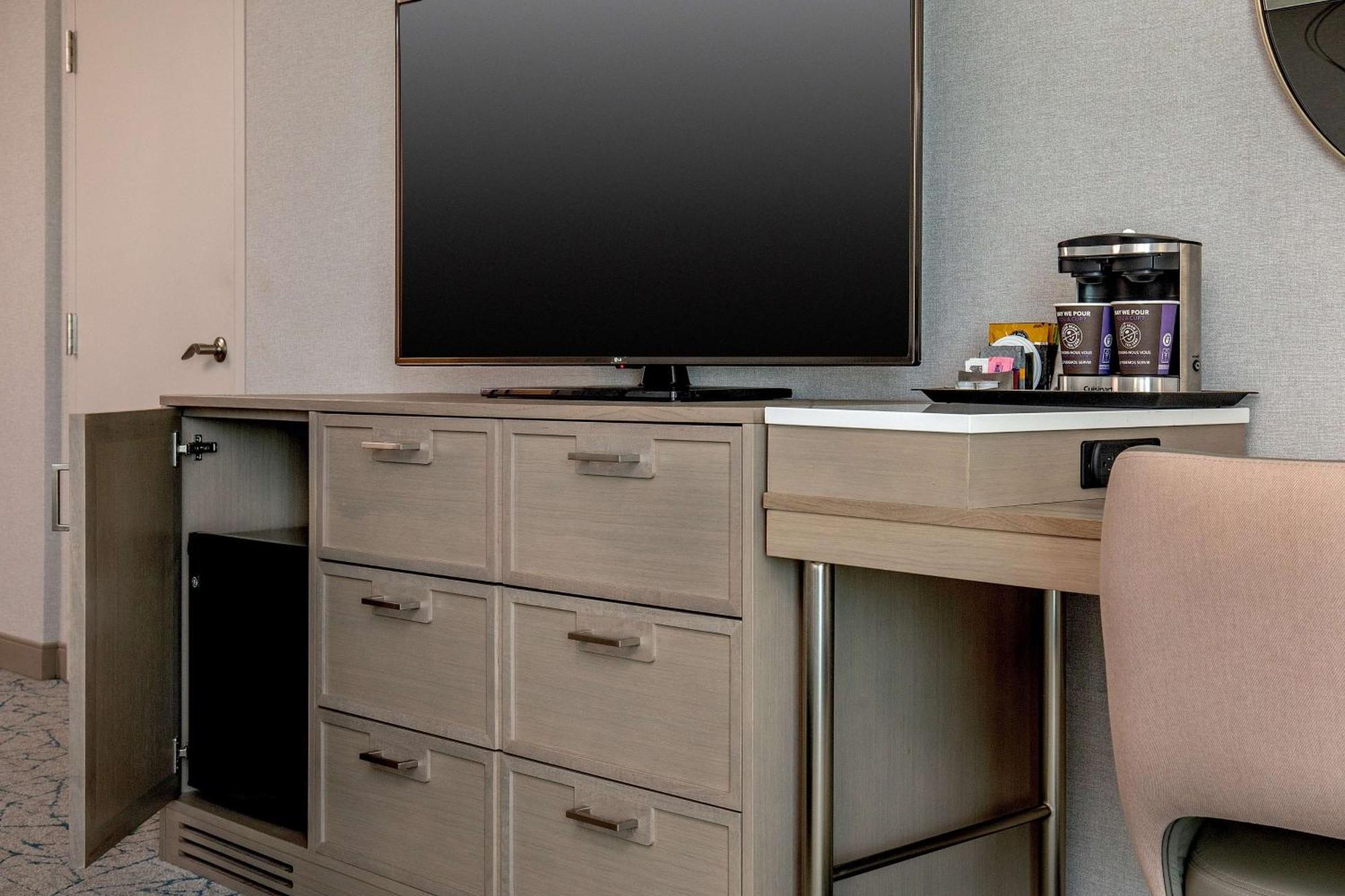 Doubletree By Hilton Hotel And Conference Center Chicago North Shore Skokie Ngoại thất bức ảnh