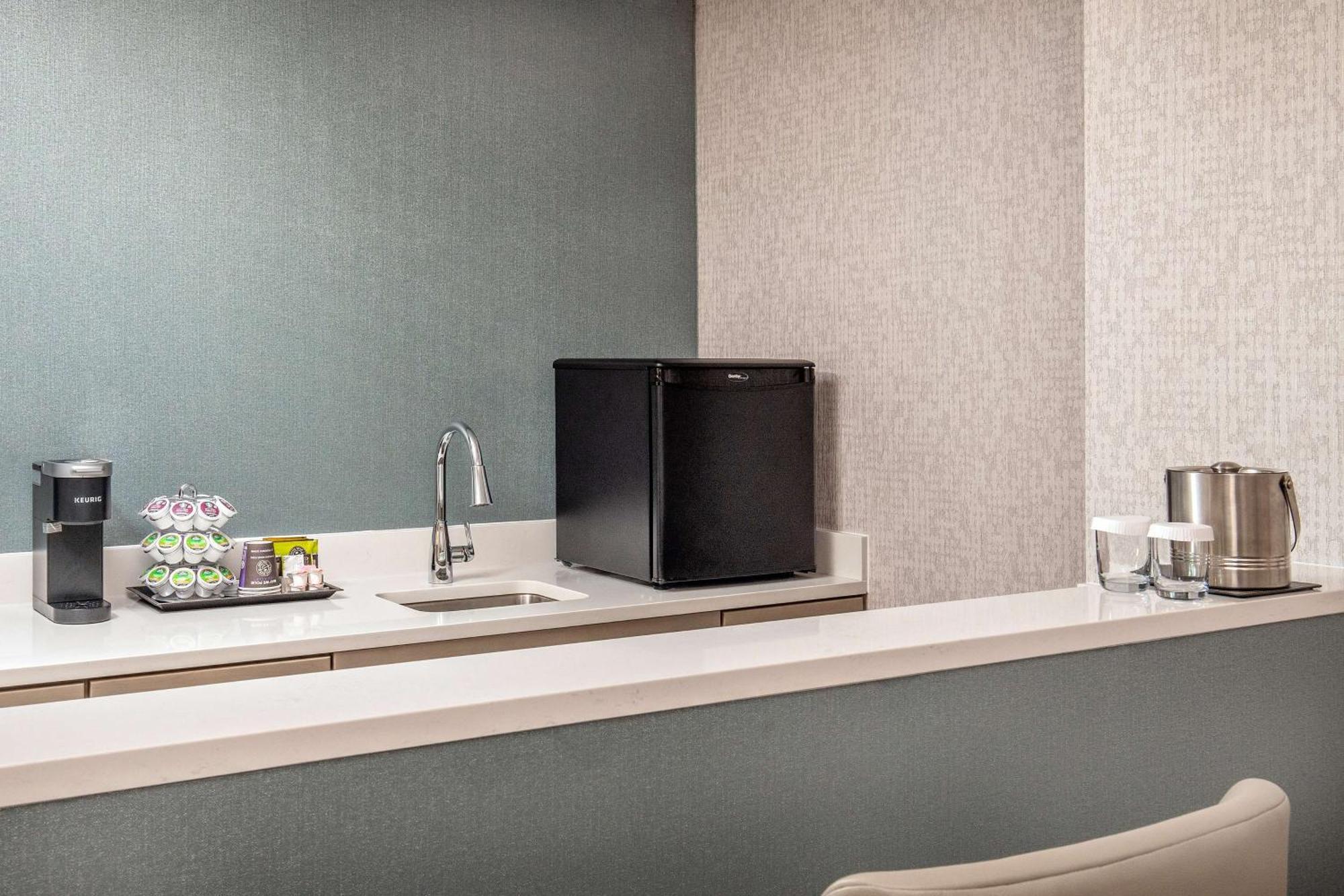 Doubletree By Hilton Hotel And Conference Center Chicago North Shore Skokie Ngoại thất bức ảnh