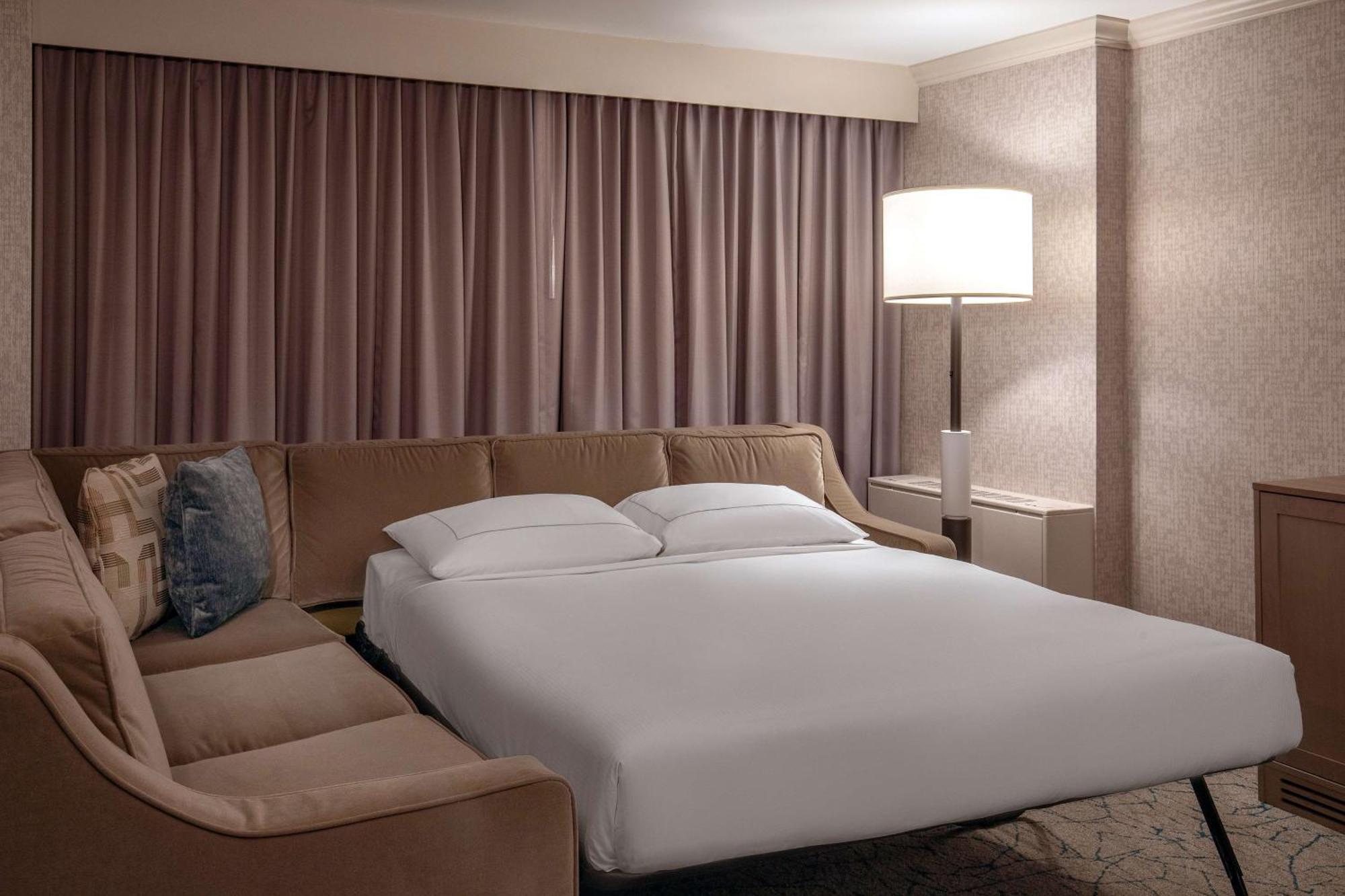 Doubletree By Hilton Hotel And Conference Center Chicago North Shore Skokie Ngoại thất bức ảnh