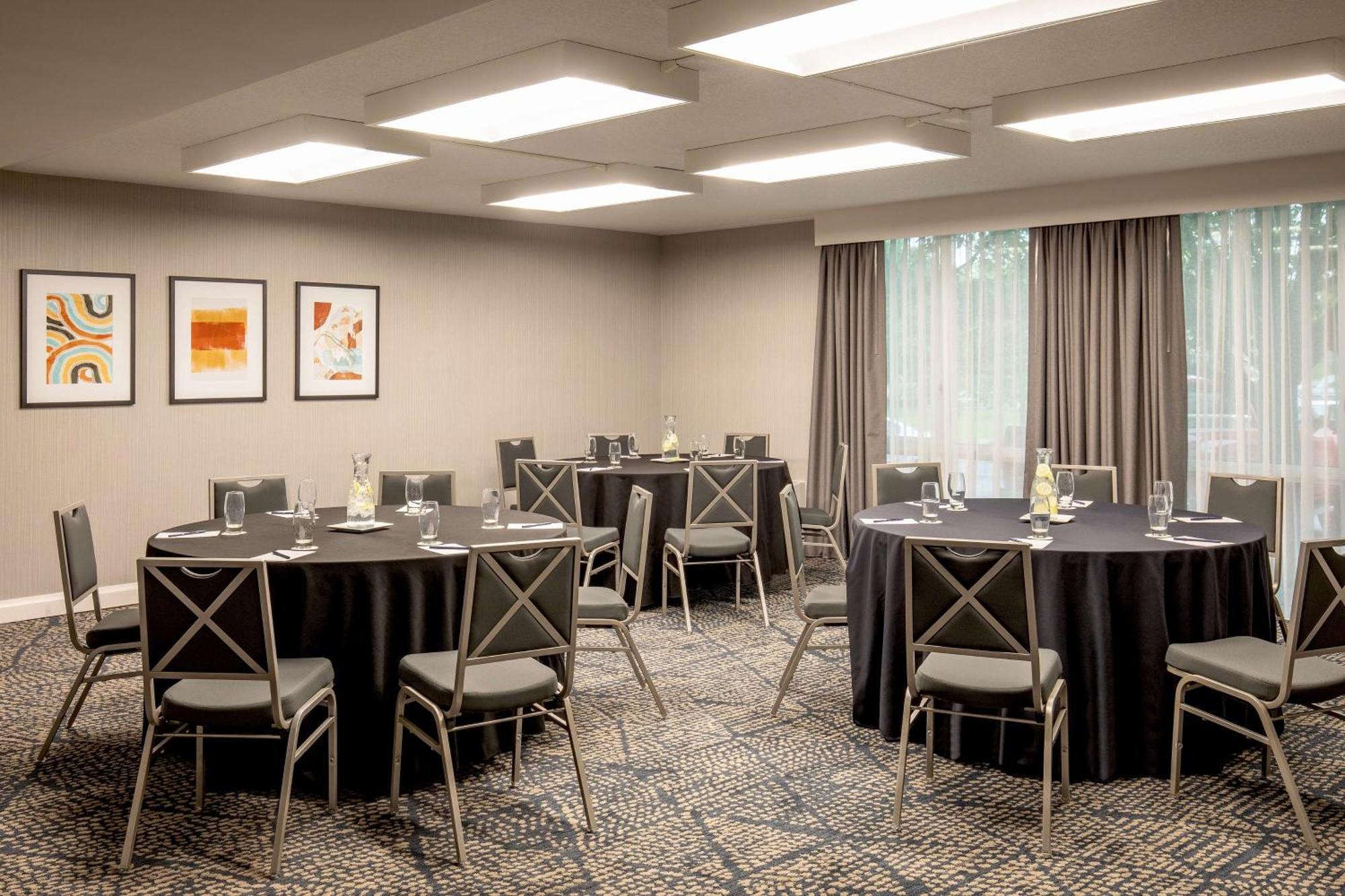 Doubletree By Hilton Hotel And Conference Center Chicago North Shore Skokie Ngoại thất bức ảnh