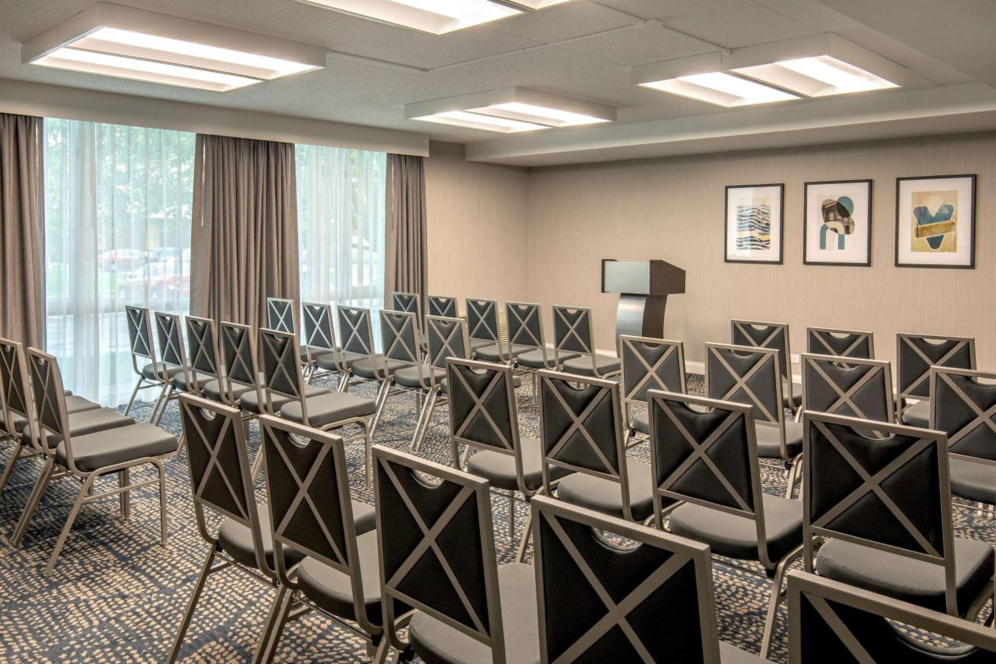 Doubletree By Hilton Hotel And Conference Center Chicago North Shore Skokie Ngoại thất bức ảnh