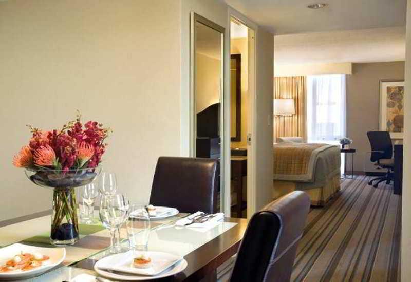Doubletree By Hilton Hotel And Conference Center Chicago North Shore Skokie Ngoại thất bức ảnh